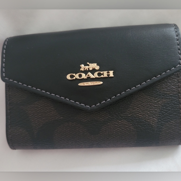 Coach Black and Brown Leather Wallet with Gold Logo - Picture 9 of 9